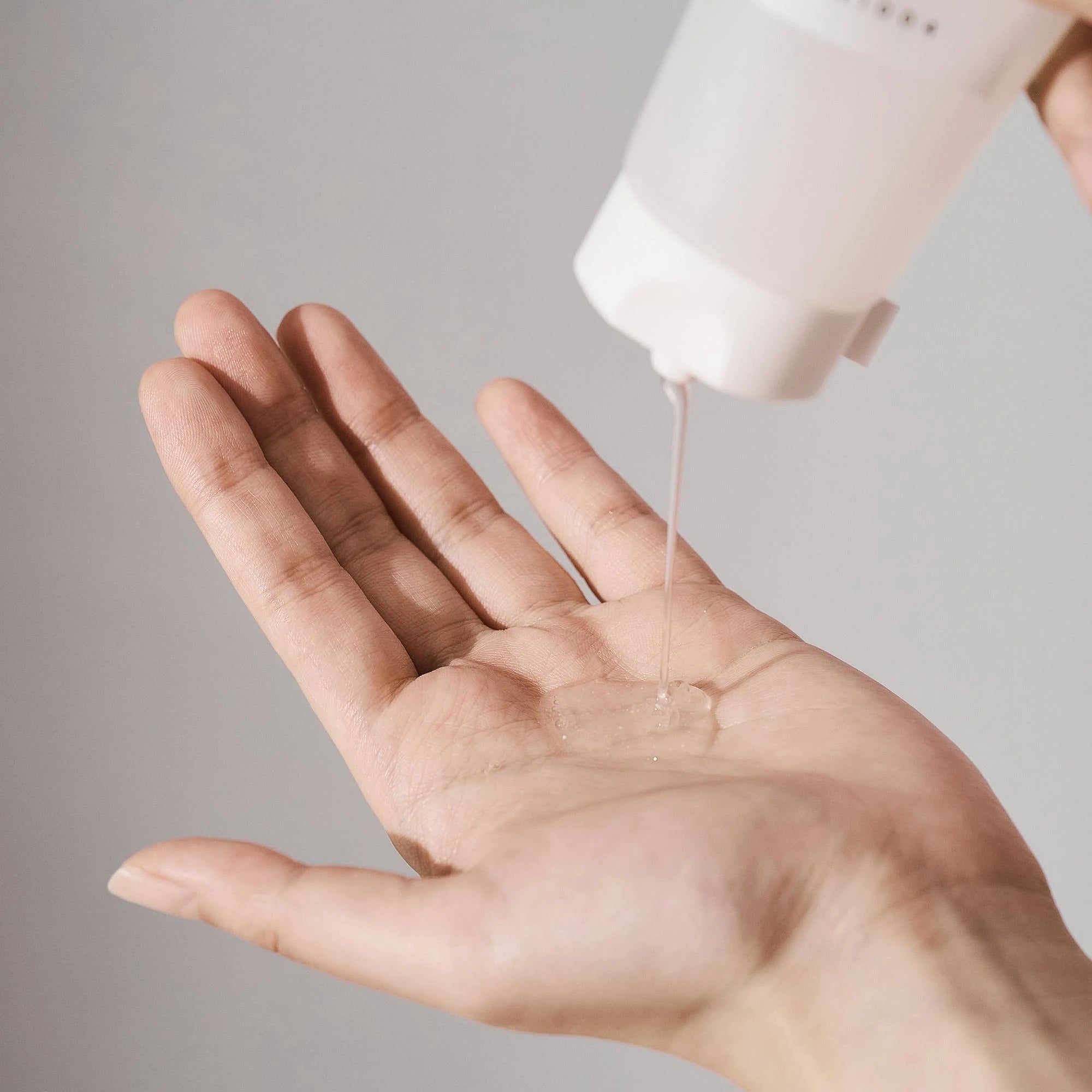 Madagascar Centella Tone Brightening Cleansing Gel Foam (Gel Limpiador Anti-Manchas)