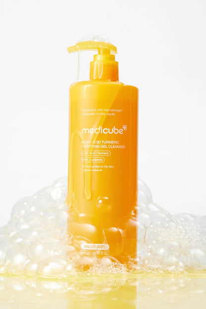 Kojic Acid Turmeric Gel To Foam Cleanser (Limpiador Facial Iluminador)