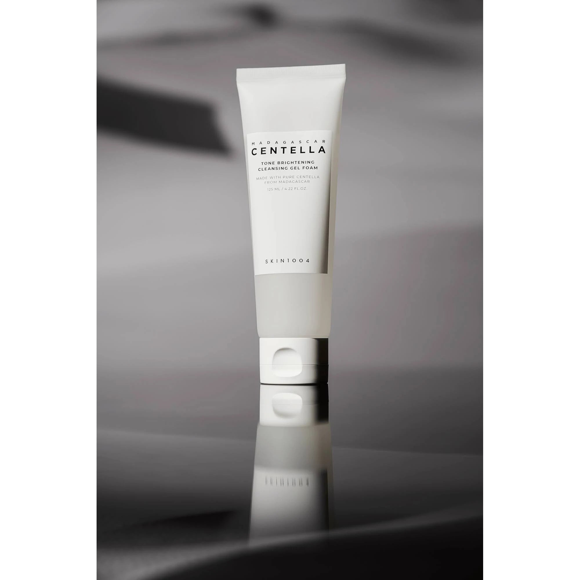 Madagascar Centella Tone Brightening Cleansing Gel Foam (Gel Limpiador Anti-Manchas)